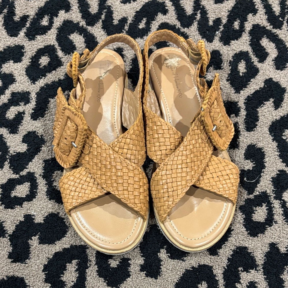 House of Harlow 1960 Lea woven leather sandals 7.5